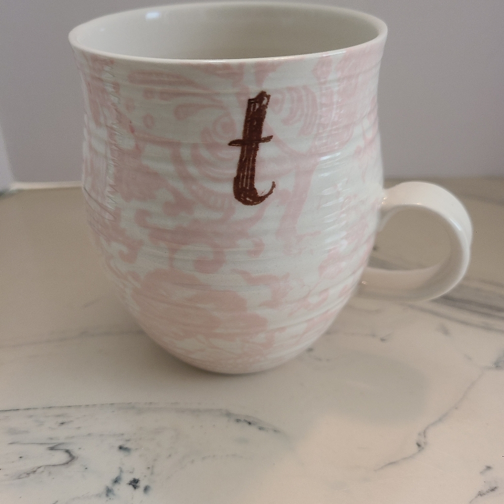Anthropologie COFFEE TEA STYLEMUG Pink/White Floral Toile Monogram Letter t - Picture 6 of 7
